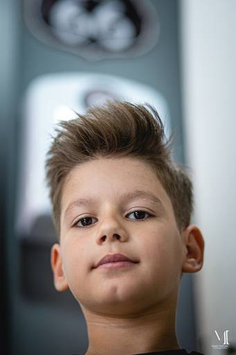 Barbearia Senhor Navalha, Cortes Masculinos Infantil nesta sessão. Produtos B.URB usados nos cortes com qualidade. Fotografia por Mario Nakase