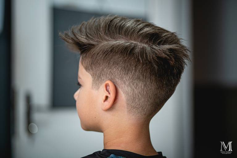 Barbearia Senhor Navalha, Cortes Masculinos Infantil nesta sessão. Produtos B.URB usados nos cortes com qualidade. Fotografia por Mario Nakase