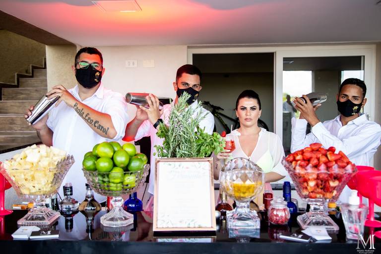 Aniversario da Fernanda. Festa de muito bom gosto, regado das melhores bebidas e um pagode de ponta. Fotos por Mario Nakase. Mogi das Cruzes, Arujã, SP