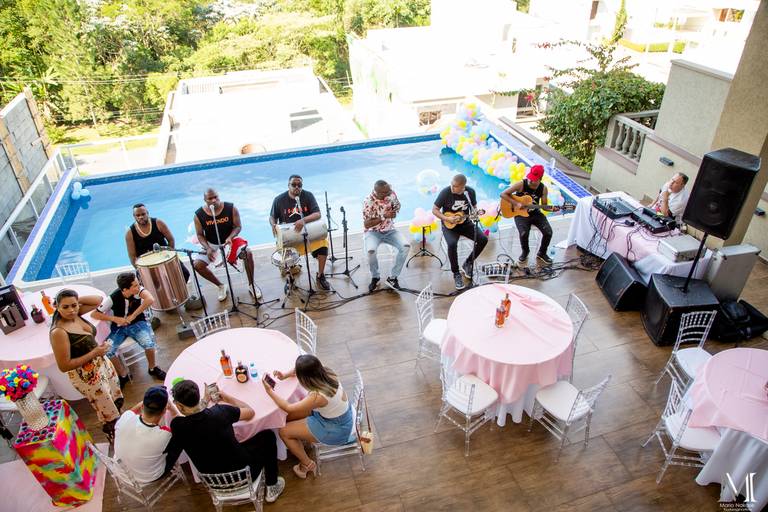 Aniversario da Fernanda. Festa de muito bom gosto, regado das melhores bebidas e um pagode de ponta. Fotos por Mario Nakase. Mogi das Cruzes, Arujã, SP