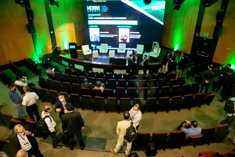 Fotografia de Evento Corporativo HDOM SUMMIT 2021 fotografada por Mario Nakase Fotografia em SP