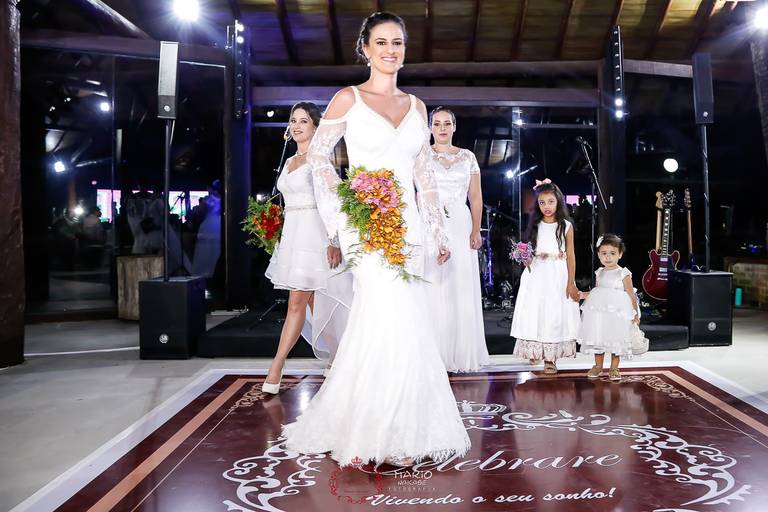 2º Evento Celebrare - Vivendo seu sonho - Mogi das Cruzes - SP - Fotos por Mario Nakase Fotografia @marionakasefotografia - Desfile de Noivas