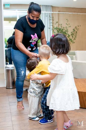 Aniversário infantil fotografado por Mario Nakase em SP
