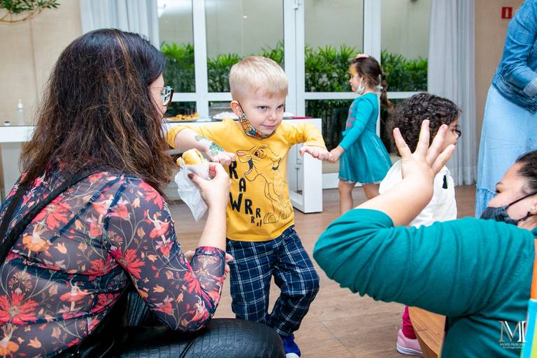 Aniversário infantil fotografado por Mario Nakase em SP