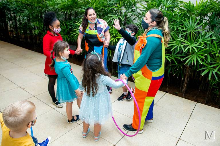 Aniversário infantil fotografado por Mario Nakase em SP