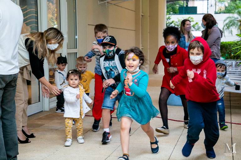Aniversário infantil fotografado por Mario Nakase em SP