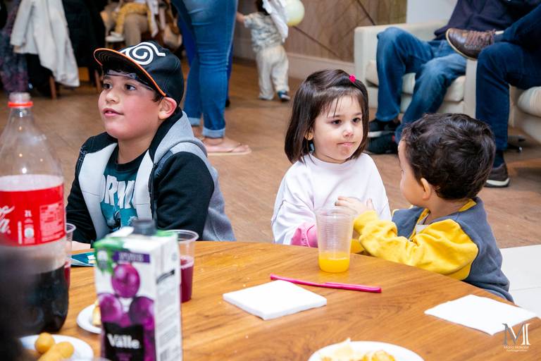 Aniversário infantil fotografado por Mario Nakase em SP