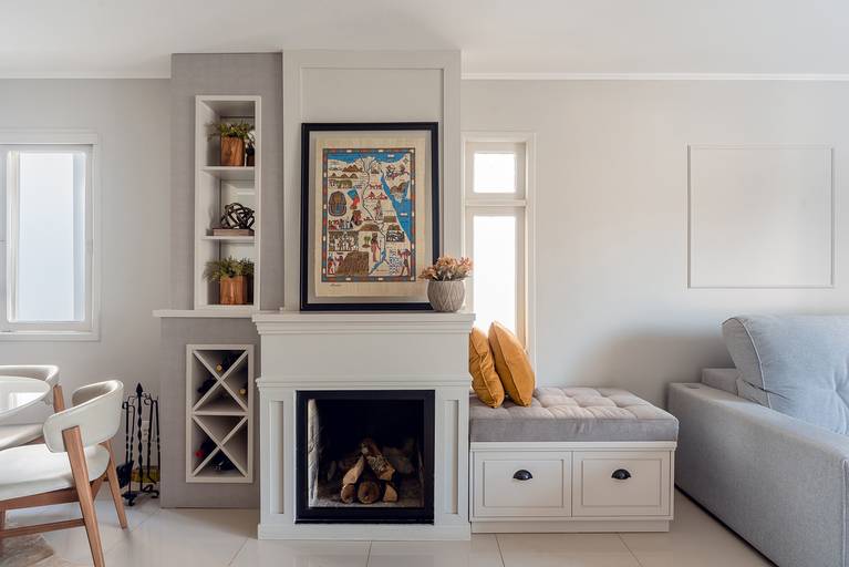 fotografia-de-arquitetura-por-marcus-espindola-fotografo-santo-angelo-rs-sala-de-estar-e-jantar-com-lareira-e-canto-de-leitura