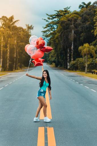 ensaio fotografico book debutante 15 anos com baloes | fotografo em Guaruja Ton Prans Fotografia