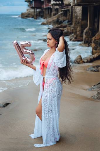 ensaio fotografico book debutante 15 anos com baloes | fotografo em Guaruja Ton Prans Fotografia