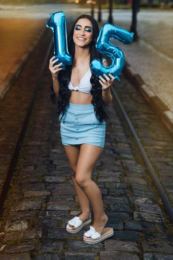 ensaio fotografico book debutante 15 anos com baloes | fotografo em Guaruja Ton Prans Fotografia