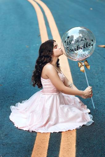 ensaio fotografico book debutante 15 anos com baloes | fotografo em Guaruja Ton Prans Fotografia