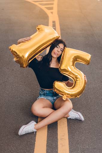 ensaio fotografico book debutante 15 anos com baloes | fotografo em Guaruja Ton Prans Fotografia