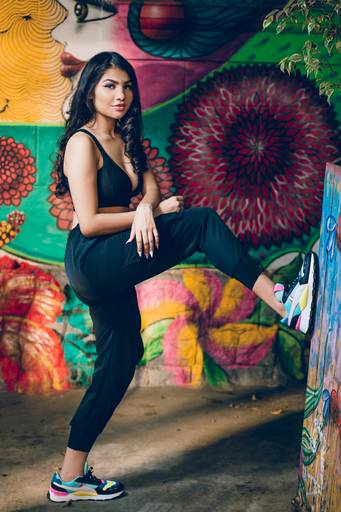 ensaio fotografico feminino book debutante 15 anos Beco do Batman | fotografo em Guaruja Ton Prans Fotografia