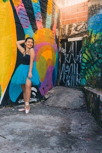 ensaio fotografico feminino book debutante 15 anos Beco do Batman | fotografo em Guaruja Ton Prans Fotografia