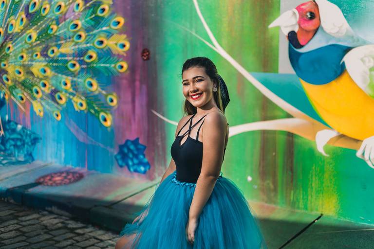 ensaio fotografico feminino book debutante 15 anos Beco do Batman | fotografo em Guaruja Ton Prans Fotografia