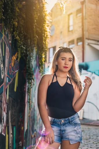 ensaio fotografico feminino book debutante 15 anos Beco do Batman | fotografo em Guaruja Ton Prans Fotografia