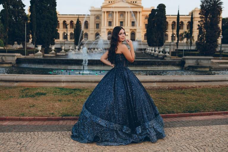 ensaio fotografico feminino book debutante 15 anos Museu do Ipiranga | fotografo em Guaruja Ton Prans Fotografia