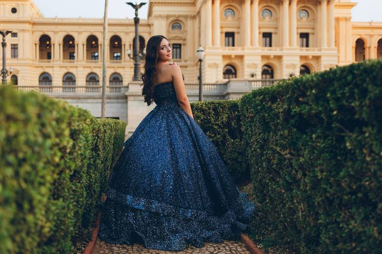 ensaio fotografico feminino book debutante 15 anos Museu do Ipiranga | fotografo em Guaruja Ton Prans Fotografia