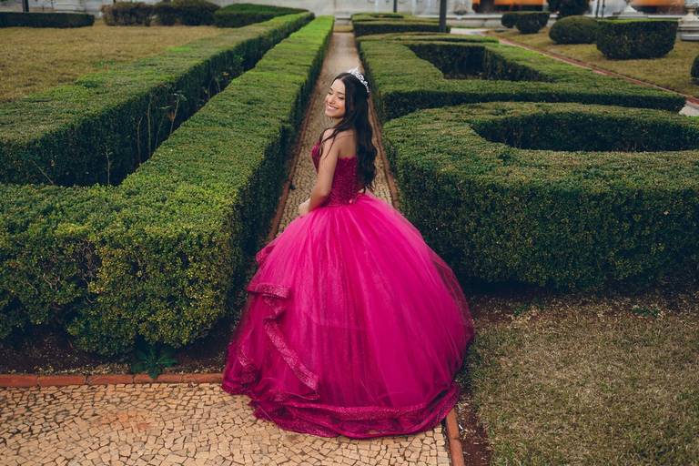 ensaio fotografico feminino book debutante 15 anos Museu do Ipiranga | fotografo em Guaruja Ton Prans Fotografia