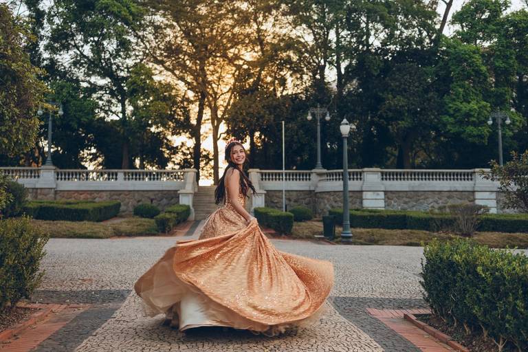 ensaio fotografico feminino book debutante 15 anos Museu do Ipiranga | fotografo em Guaruja Ton Prans Fotografia