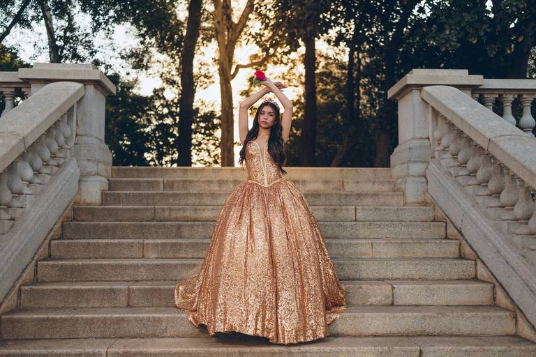 ensaio fotografico feminino book debutante 15 anos Museu do Ipiranga | fotografo em Guaruja Ton Prans Fotografia