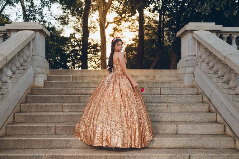 ensaio fotografico feminino book debutante 15 anos Museu do Ipiranga | fotografo em Guaruja Ton Prans Fotografia