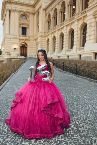 ensaio fotografico feminino book debutante 15 anos Museu do Ipiranga | fotografo em Guaruja Ton Prans Fotografia