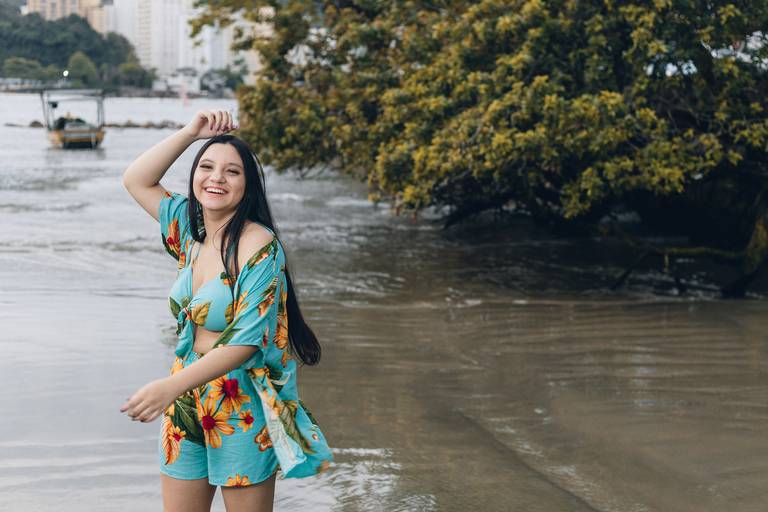 ensaio fotografico feminino book debutante 15 anos Praia Astúrias | fotografo em Guaruja Ton Prans Fotografia
