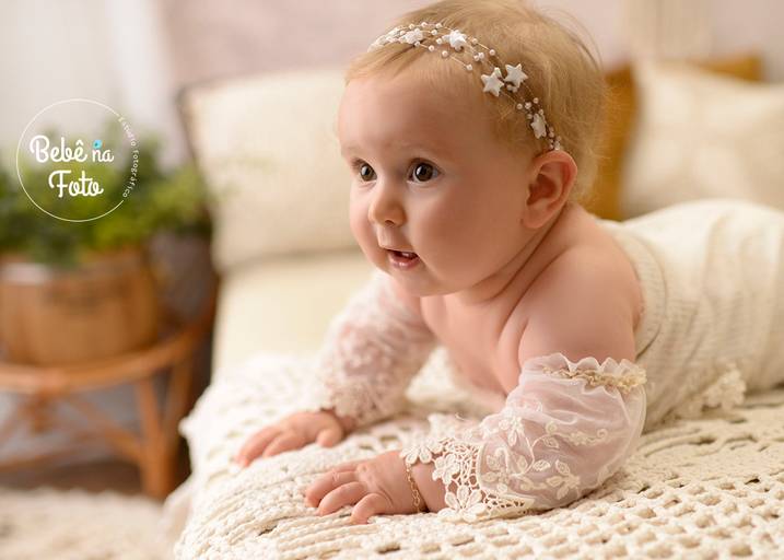 ensaio  em estúdio bebê menina 6 meses
