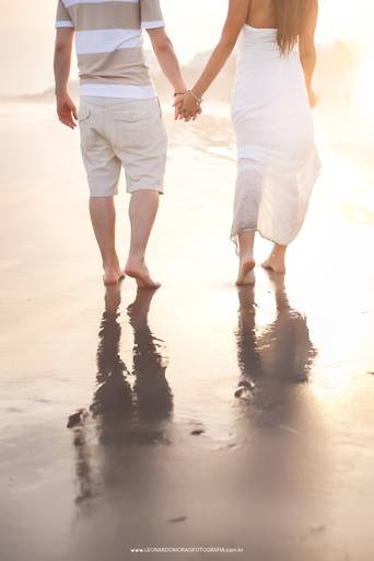 foto-prewedding-praia-reflexo