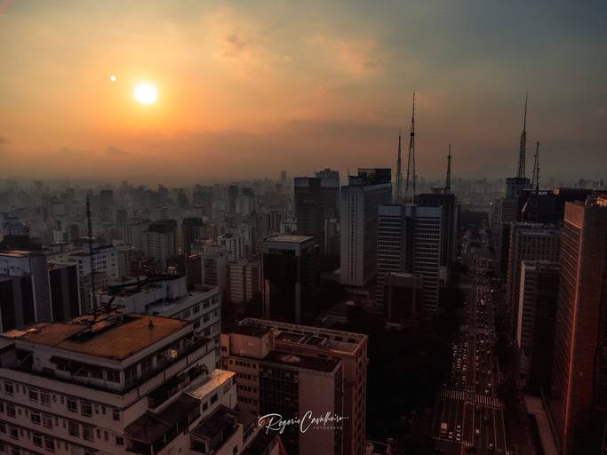 Pôr do Sola na região da Av. Paulista
