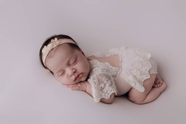 estúdio de fotografia newborn Curitiba fotógrafa newborn Curitiba ensaio newborn Curitiba 