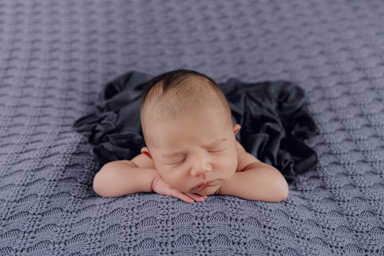 estúdio de fotografia newborn Curitiba fotógrafa newborn Curitiba ensaio newborn Curitiba 