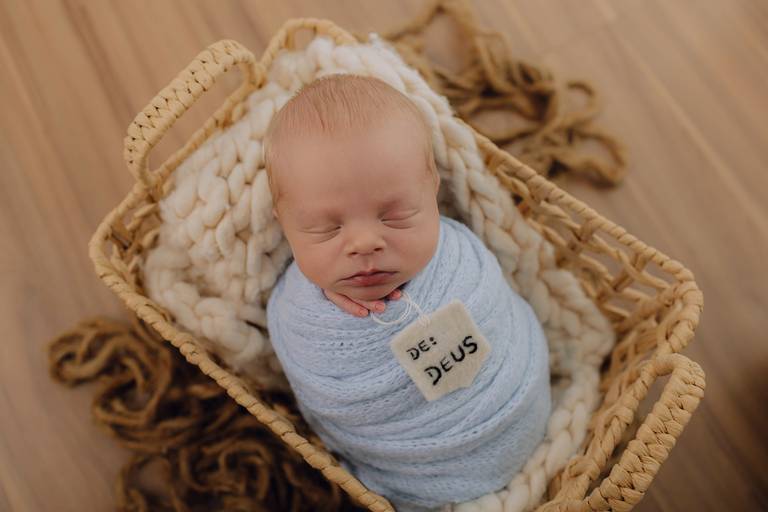 estúdio de fotografia newborn Curitiba fotógrafa newborn Curitiba ensaio newborn Curitiba 