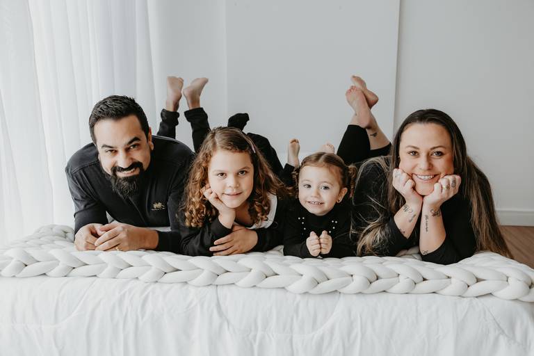 Fotógrafa de família Estúdio Curitiba Ensaio de família