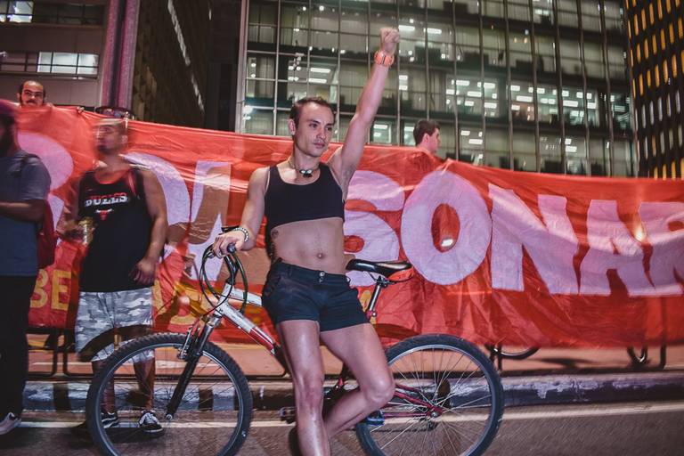 #quemmandoumatarmarielle