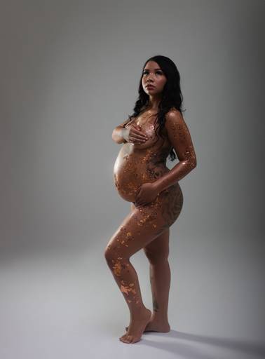 ENSAIO GESTANTE EM PINHAIS COM FOLHA DE OURO