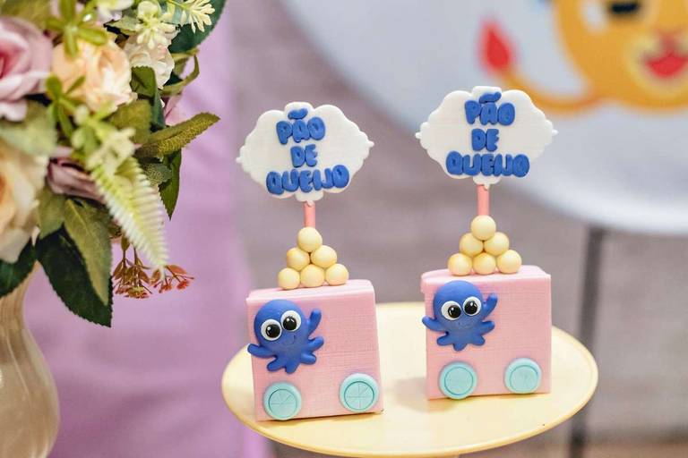 Fotógrafa de Volta Redonda, capturando momentos especiais de aniversário infantil.