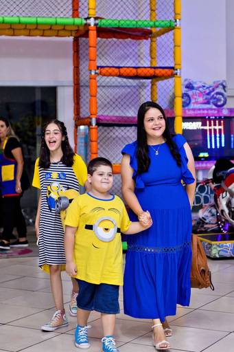 Fotógrafa de Volta Redonda, capturando momentos especiais de aniversário infantil.