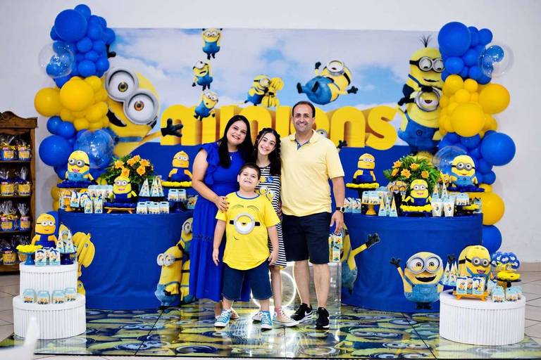 Fotógrafa de Volta Redonda, capturando momentos especiais de aniversário infantil.