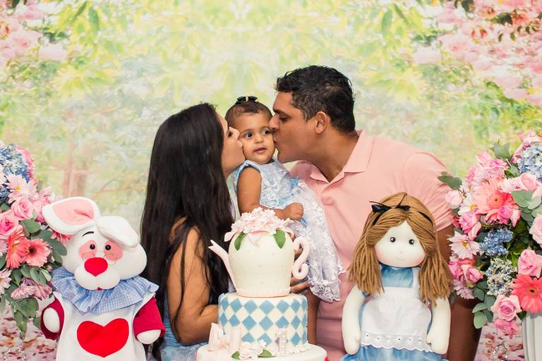 Fotógrafa de Volta Redonda, capturando momentos especiais de aniversário infantil.