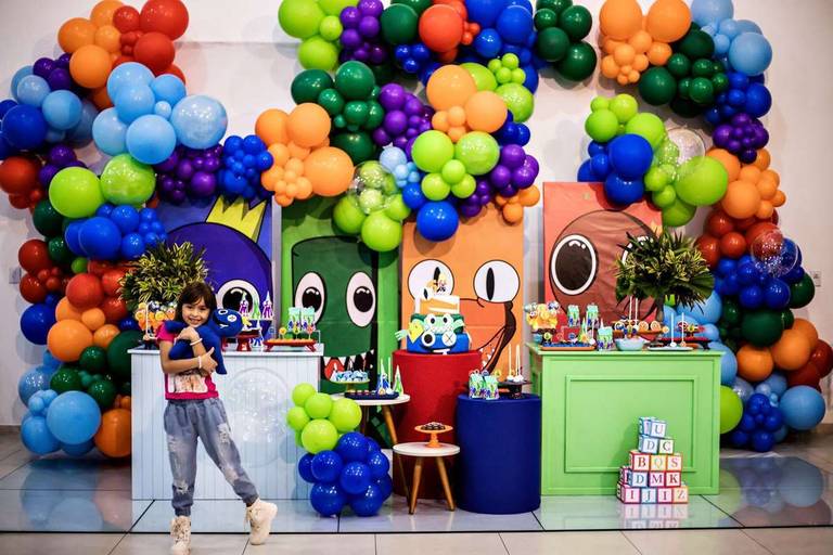 Fotógrafa de Volta Redonda, capturando momentos especiais de aniversário infantil.