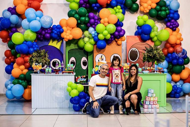 Fotógrafa de Volta Redonda, capturando momentos especiais de aniversário infantil.
