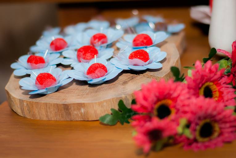 Fotógrafa de Volta Redonda, capturando momentos especiais de aniversário infantil.