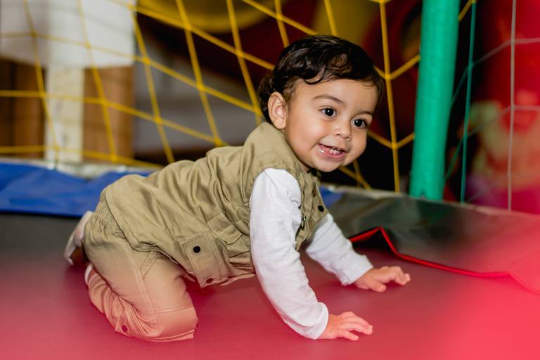 Fotógrafa de Volta Redonda, capturando momentos especiais de aniversário infantil.