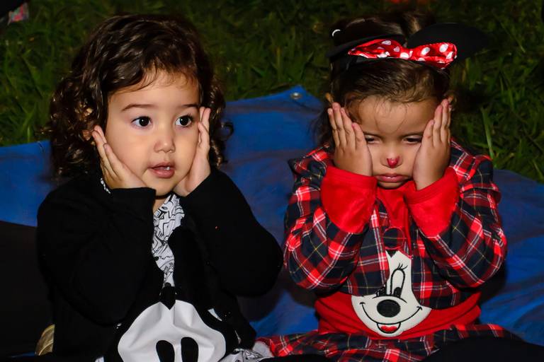 Fotógrafa de Volta Redonda, capturando momentos especiais de aniversário infantil.