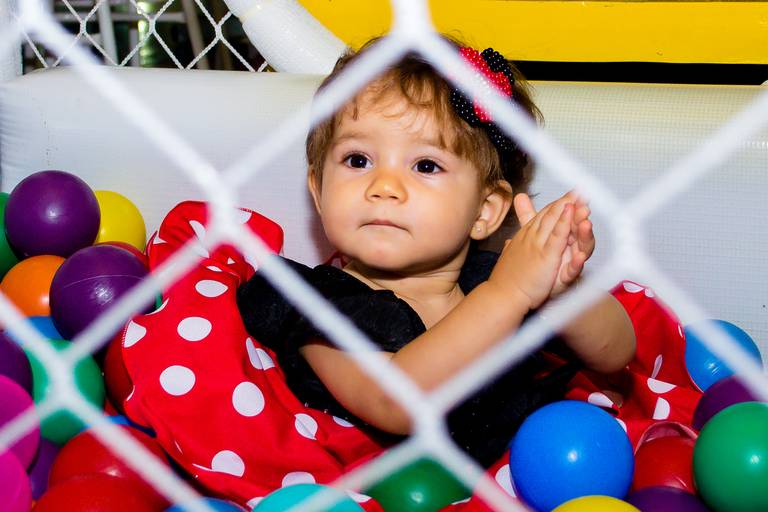 Fotógrafa de Volta Redonda, capturando momentos especiais de aniversário infantil.