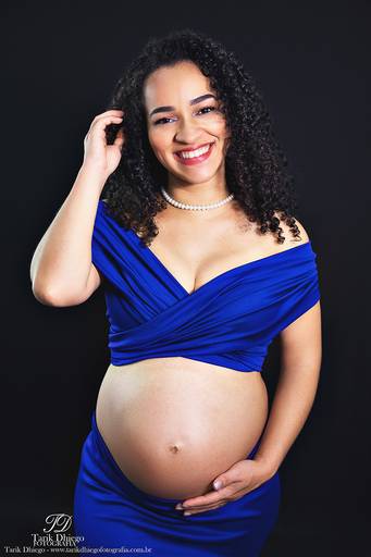 Ensaio Gestante no Estúdio, São Paulo, Vila Matilde, Figurino azul para ensaio gestante