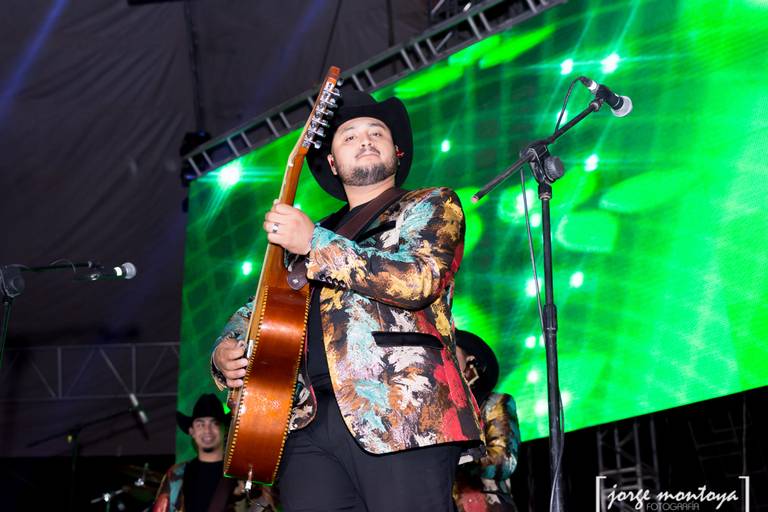 Rieleros del Norte, En Vivo.